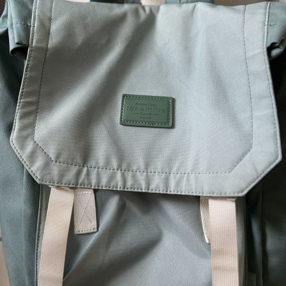Mr. ace Homme Sea Foam Green Backpack 17"x15" (20" inside) 3 Zippers Pre Owned